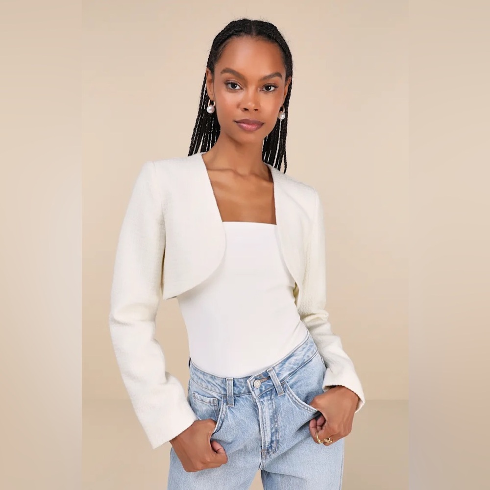 Compellingly Posh Ivory Tweed Lurex Cropped Bolero Jacket